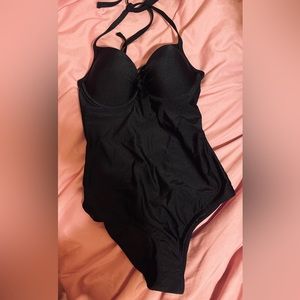 NWT Push-up one peice